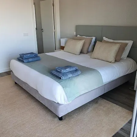 Peter Townhouse * Nazaré