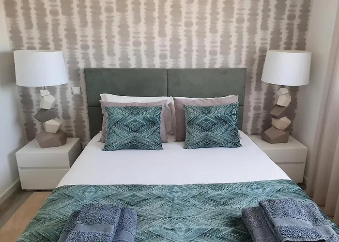 Peter Townhouse Nazare